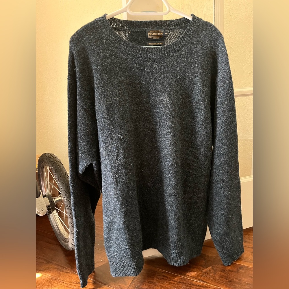 Men’s sweater